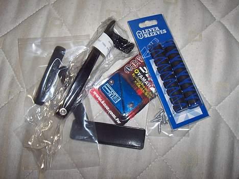 PGO Hot 50 [ Solgt ] - Lige en lille levering jeg fik fra KGI fordi min ven bestilte , så fik jeg lige nogle dele med :) , Fik og monterede dem den 29/11 billede 13