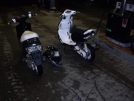 Yamaha JoG Fs (SOLGT) - min jog og christians k sonic.. for fede sammen billede 9