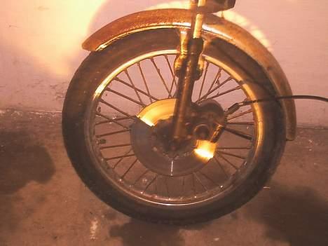 Suzuki k50 4-gear aka the Hulk - forgaffel med skivebrems, ikke så mange k50´ere man ser med det på... billede 14