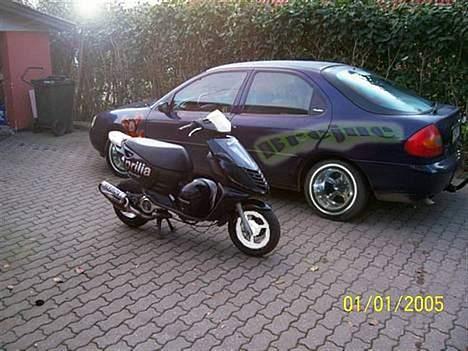Aprilia sonic GP* Bytet - Brejne @ ScootZone.dk ^s værk det ser sq nice ud med de hvide detaljer!! så blir nok sendt til maller efter nytår når jeg kommer i lære billede 14