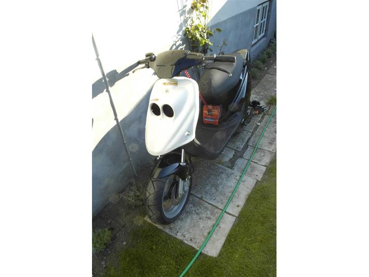 {{currentPhoto.altText}} billede {{currentPhoto.number}}