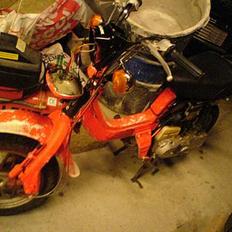 Suzuki Fz 50 Solgt . ikk skriv.