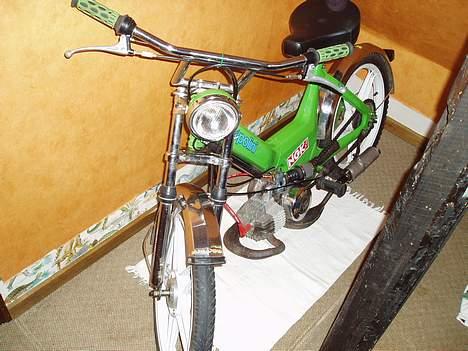 Puch Maxi K Nye Pics!!  - Nu når jeg har fået bil, står den på værelset lunt og godt :) billede 12