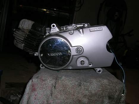 Yamaha 4 gear DX (solgt) - den dejlige nymalede motor billede 3
