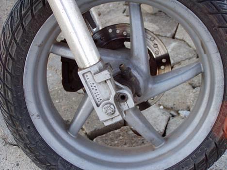 Yamaha jog fs sr solgt - elsker bare de fælge billede 9