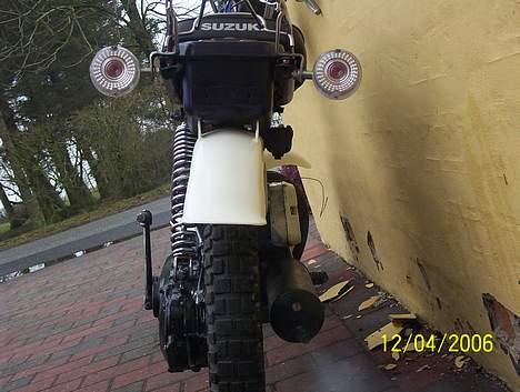 Suzuki FZ 50  > SOLGT < billede 3