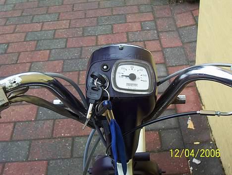 Suzuki FZ 50  > SOLGT < billede 5