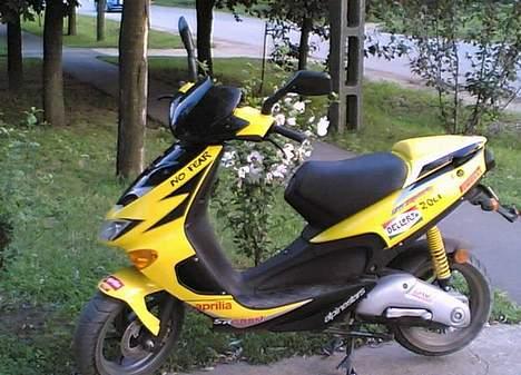 Aprilia SR 50 billede 1