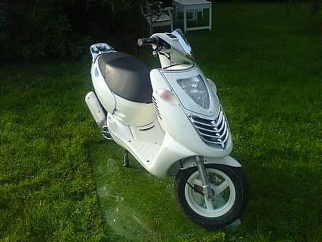 Aprilia Sonic *SOLGT* billede 2