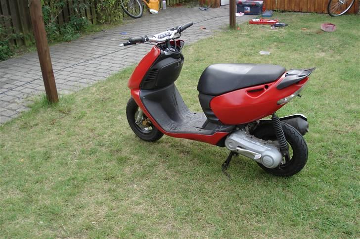 Aprilia sonic byttet til ssm  - så blev den sku rød :) fra den 19 august billede 18