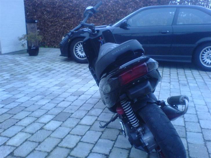 Gilera stalker SOLGT - med mit nye nardo på :P kæft det lyder godt .. billede 5
