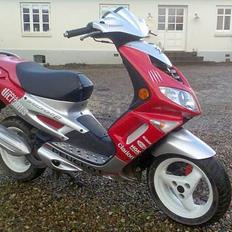 Peugeot Speedfight rally Victores