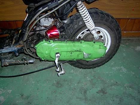 Yamaha CW50 (BWS) SOLGT - Hmm .. Kvote 2 elev samlet måske? :P .. DET EN OMMER .. men nu har vi rykket alt fra hinanden :D billede 9