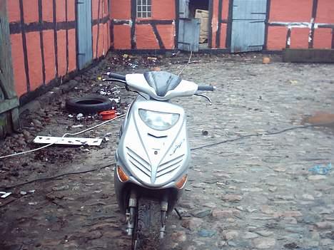 Adly super sonic (Solgt) billede 6