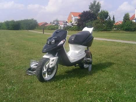 Yamaha Bws spy solgt i dele billede 2