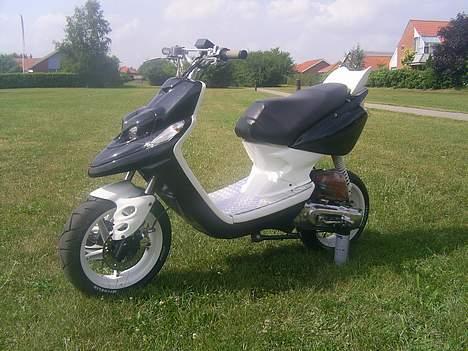 Yamaha Bws spy solgt i dele billede 3