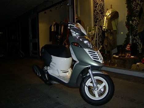 Aprilia Sonic billede 2