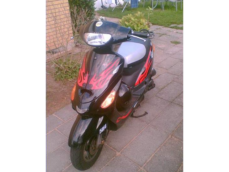 {{currentPhoto.altText}} billede {{currentPhoto.number}}