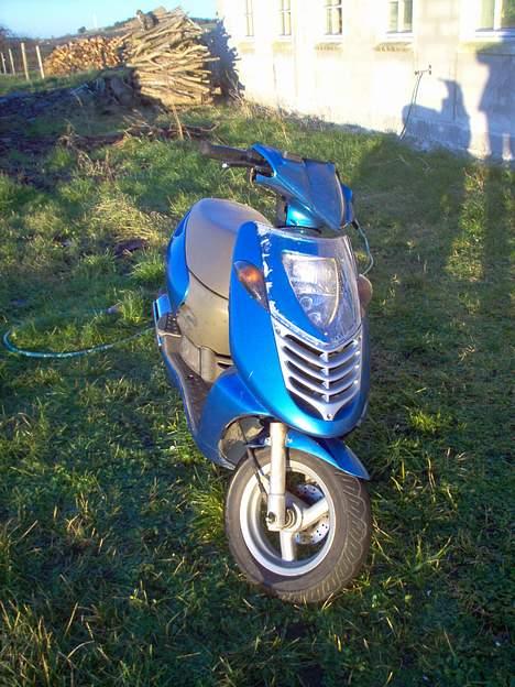 Aprilia Sonic - det hvide i lygten er bare vand :o) billede 1