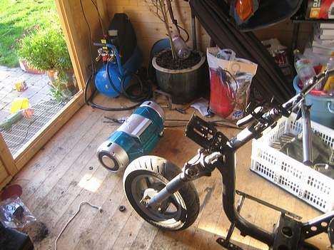 Piaggio Zip Old Sælges i dele - Stel - Forgaffel - fordæk.. billede 8