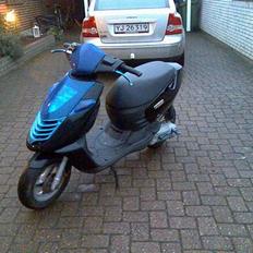 Aprilia Sonic ( SOLGT )