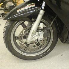 Yamaha jog r (teamspeed) solgt