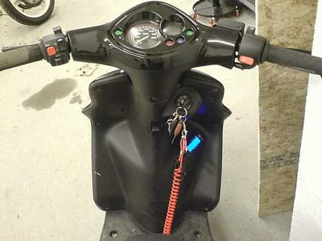 Yamaha jog r (teamspeed) solgt billede 8