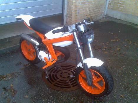 Suzuki Street magic Solgt - det nye styr.. det lille frontskjold har jeg er bare taget af fordi det var ved at falde af billede 11