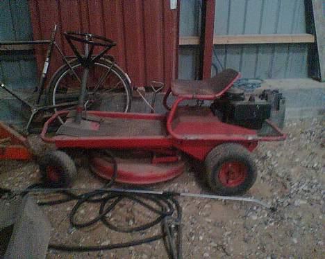 Puch den grønne bisse - WOW min elskede have trator men en gammel 7hk`s motor sjov og køre på baghjul med billede 5