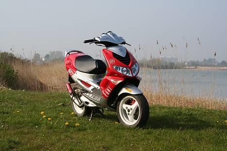 Peugeot Speedfight 2 RallyVictory billede 1