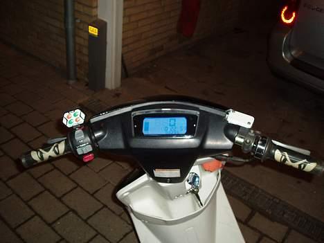 Yamaha jog solgt billede 4