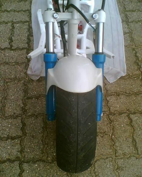 CPI Hussar ***Solgt*** - Taget den 01/03-07 Forgaffelbenene skal også males metalblå billede 14