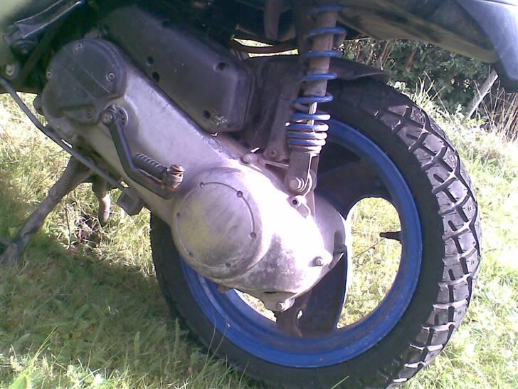 Piaggio NRG MC3 !! SOLGT !! - min scooter fra venstre side som den er nu.. billede 4