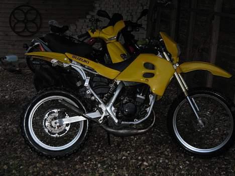 Suzuki rmx byttet med jog billede 2