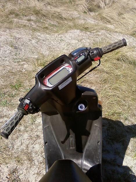 Yamaha Spy Byttet til RS 50 - Både digi alm og temparaturmåler, der kan ses næsten alt på mine speedoer:P  billede 8