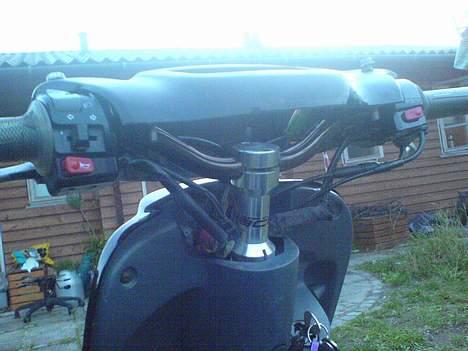 Yamaha jog space SOLGT billede 8