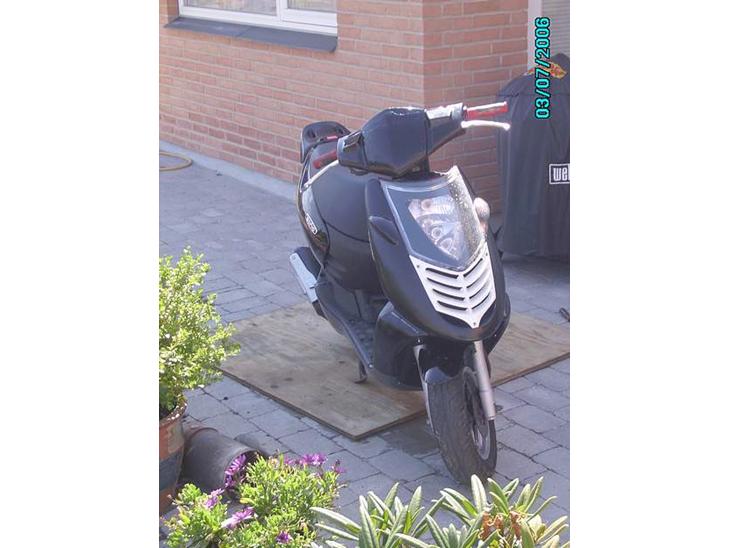 {{currentPhoto.altText}} billede {{currentPhoto.number}}