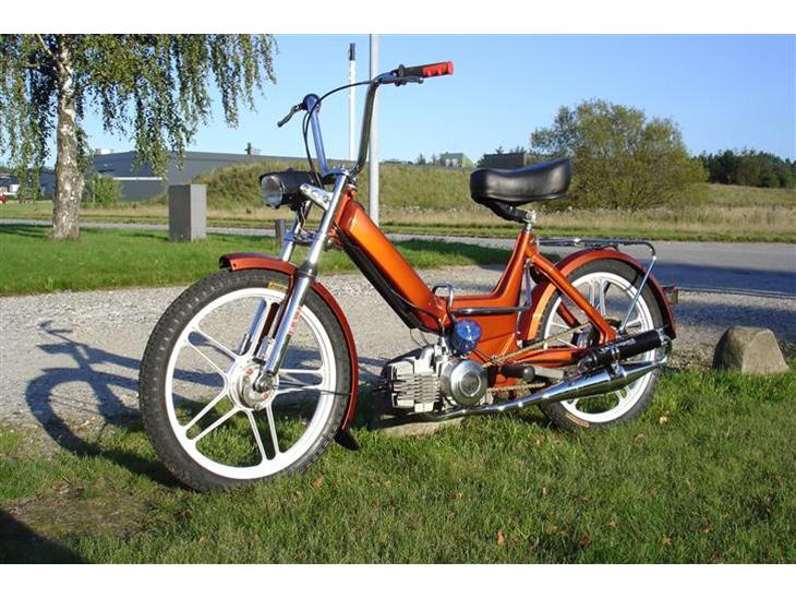 {{currentPhoto.altText}} billede {{currentPhoto.number}}