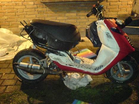 Aprilia Sonic/SR50 HPR - SOLGT - Mangler bare at smide nogen skjolde på så er den kørene til jeg skiller den ad igen for at male den om.. billede 12