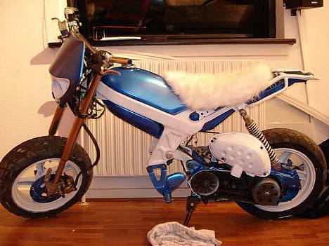 Suzuki Street magic      [SOLGT] billede 1