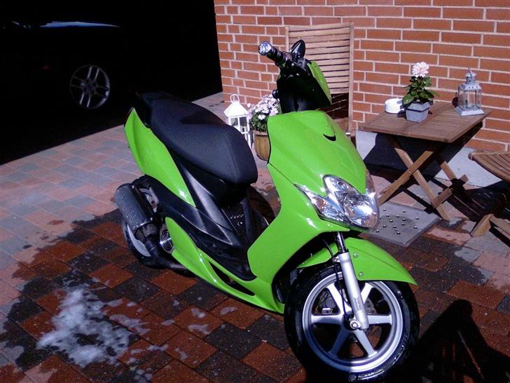 Yamaha Jog R custom (Kawasaki) - efter ombygning..  billede 1