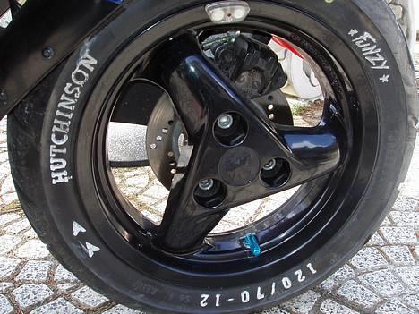 Peugeot Speedfight 2 AC SOLGT - dækstifte, bå ventiler og flash i fælgen billede 7