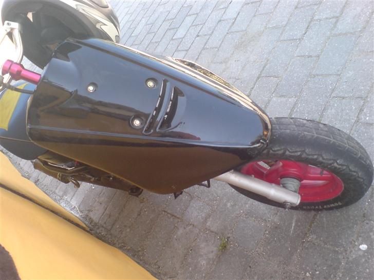 Yamaha Jog FS // [SOLGT] - Fronten billede 1