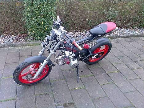 Sachs MadAss [STREET-DOPER] ! - Den hviler dejligt på den fod :D billede 3