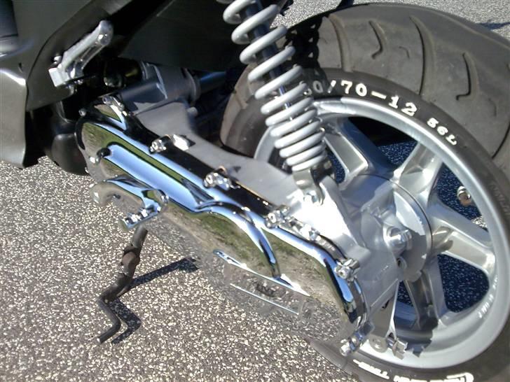 Yamaha Jog R Solgt - Chorm TNT Kickstarterskjold og Bremsearm + blokken er malet med special alu maling. (af Philip A) billede 15