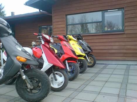 Yamaha Jog (STJÅLET) - igen :b Men kun en lille bitte del af alle (; billede 7