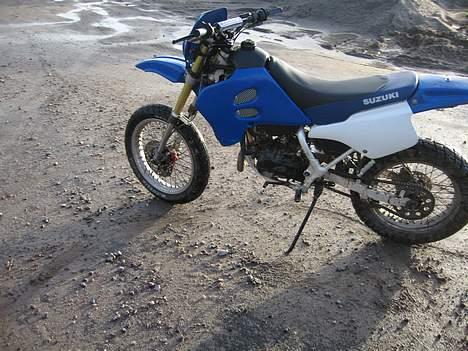 Suzuki Smx - Byttet til NRG  - Lidt skævt taget, men den er der da ! :D  billede 16