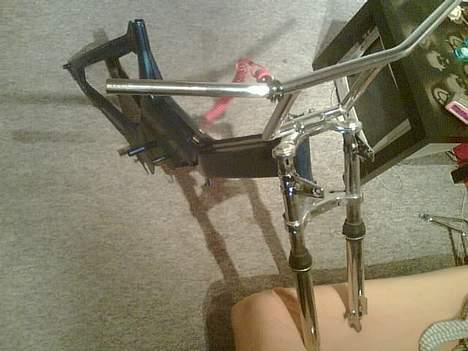 Puch k  '' Projekt  '' - som den står nu .. skal snart ha arom skærme på .. og det hele  billede 11