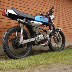 Yamaha DX 4 gear *Camilla* Solgt