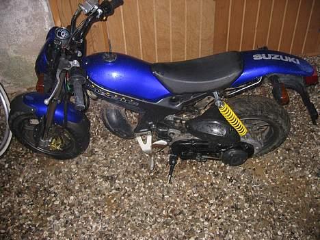 Suzuki solgt billede 4